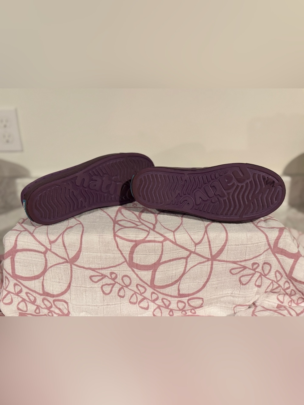 Native Jefferson Bloom Shoes Kids Purple Slip-On Sneakers with Dark Toe C13 - Picture 9 of 12